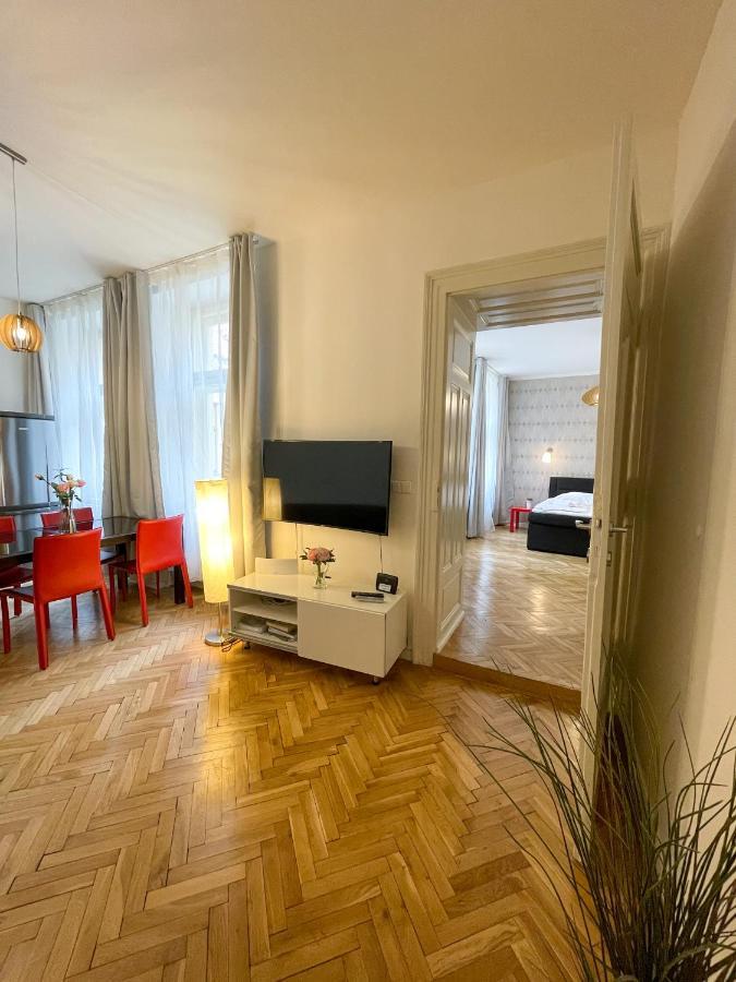 Hotel apartamentowy Old Town Square Praga