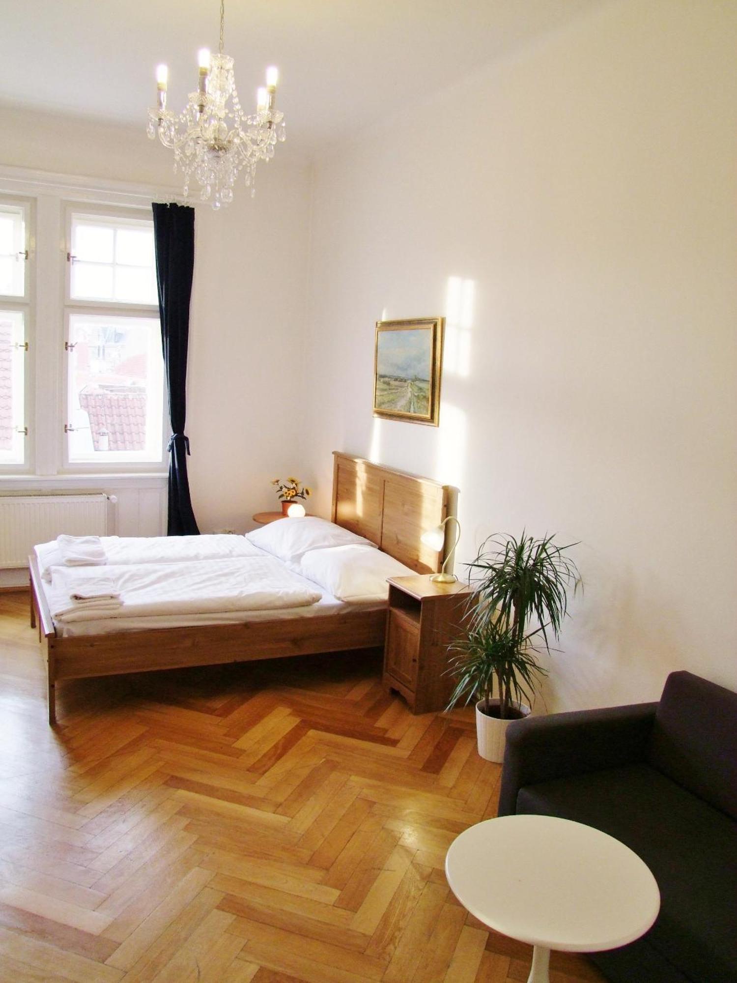 Hotel apartamentowy Old Town Square 4*